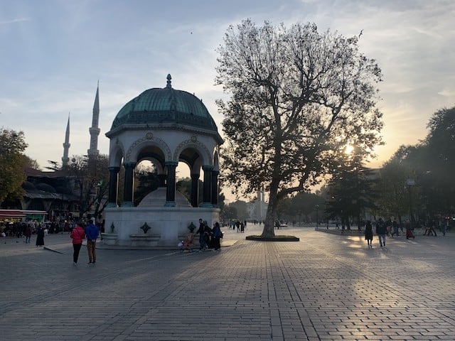 IstanbulOldTown_Point1_SultanahmetSquare:.jpg